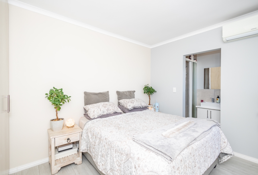 3 Bedroom Property for Sale in Normandie Western Cape
